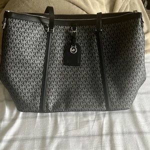 Michael Kors Tote/Luggage bag.